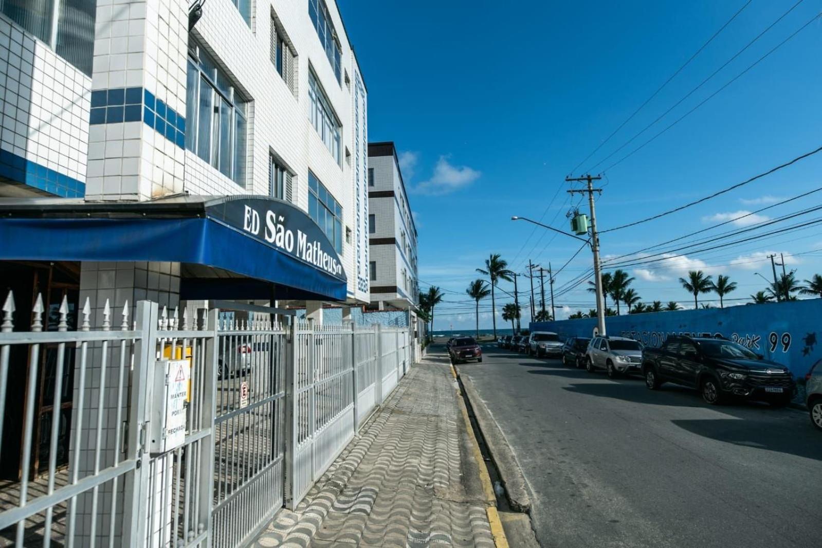 Cantinho Do Mar: Beachfront Retreat With Wi-fi And Free Parking